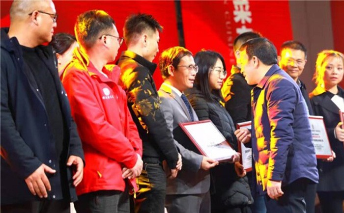 湖(hú)湘肴紙(zhǐ)包臘肉，安化(huà)臘肉好(hǎo)代表